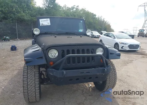 2012 Jeep Wrangler Unlimited Sport z USA, uszkodzony, nr VIN 1C4BJWDG4CL201371